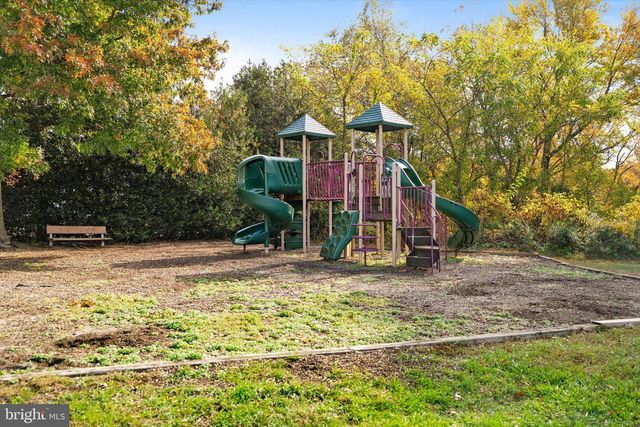 180 EVA CT, Jackson, NJ 08527