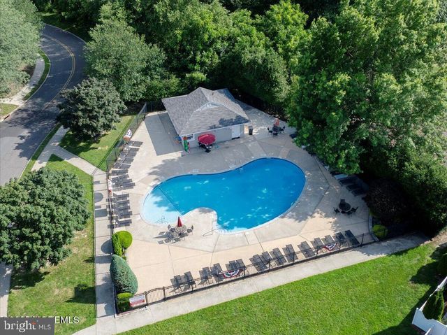 180 EVA CT, Jackson, NJ 08527