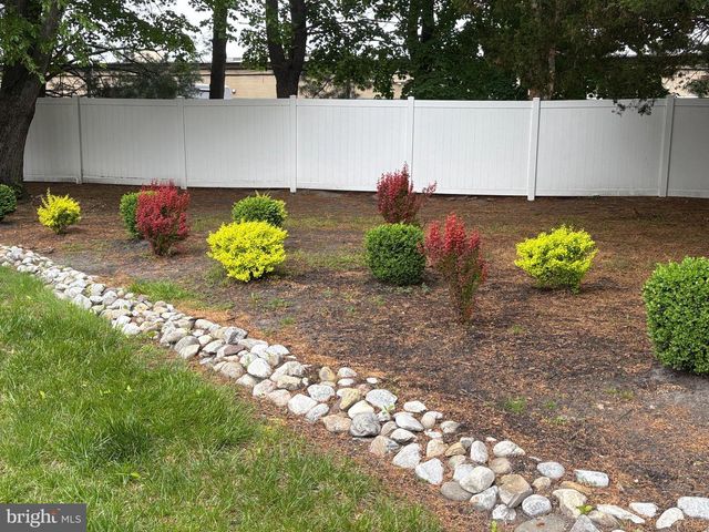 180 EVA CT, Jackson, NJ 08527