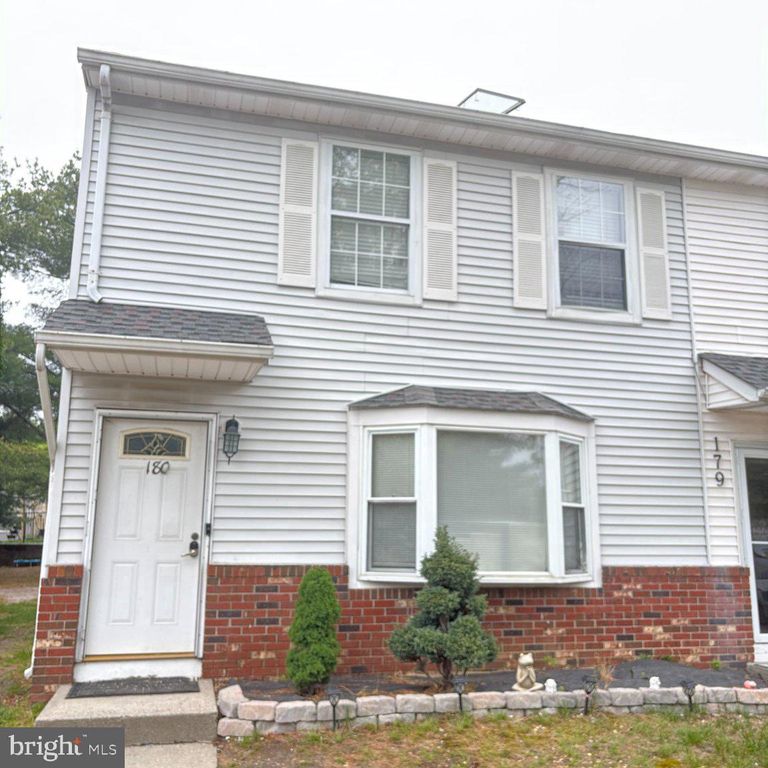 180 EVA CT, Jackson, NJ 08527