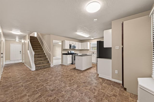 6631 Greenhouse Road, Katy, TX 77449