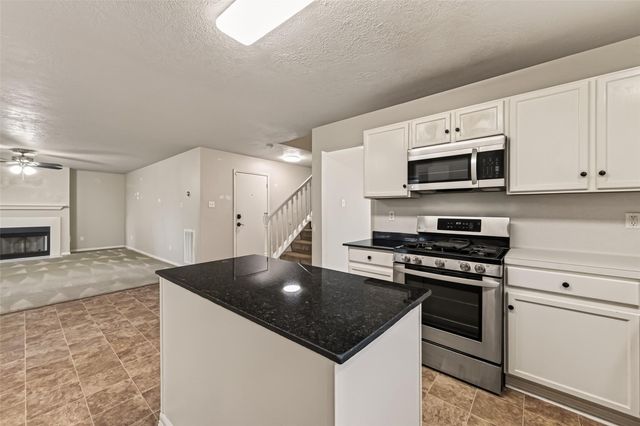 6631 Greenhouse Road, Katy, TX 77449