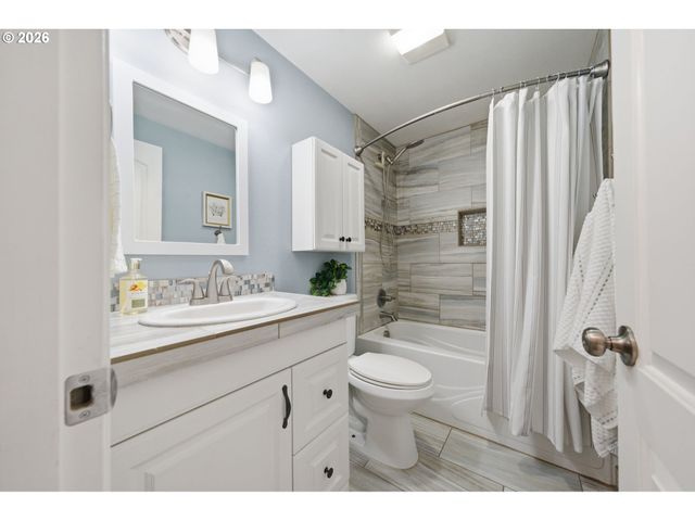 4817 Ne 52ND Cir, Vancouver, WA 98661