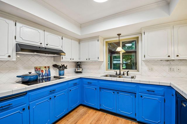 767 Eldridge Avenue E, Maplewood, MN 55117