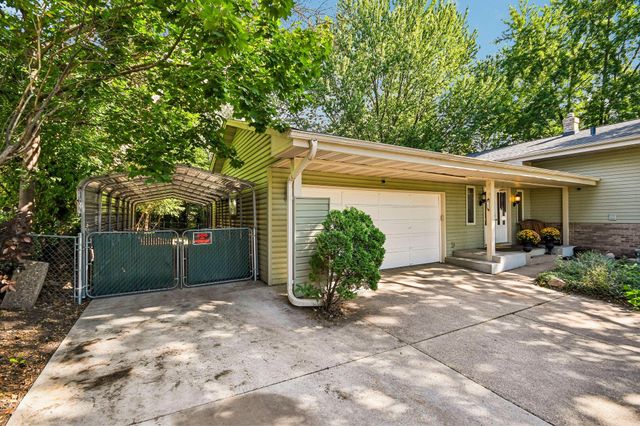 767 Eldridge Avenue E, Maplewood, MN 55117
