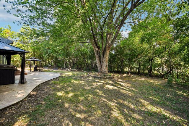 767 Eldridge Avenue E, Maplewood, MN 55117
