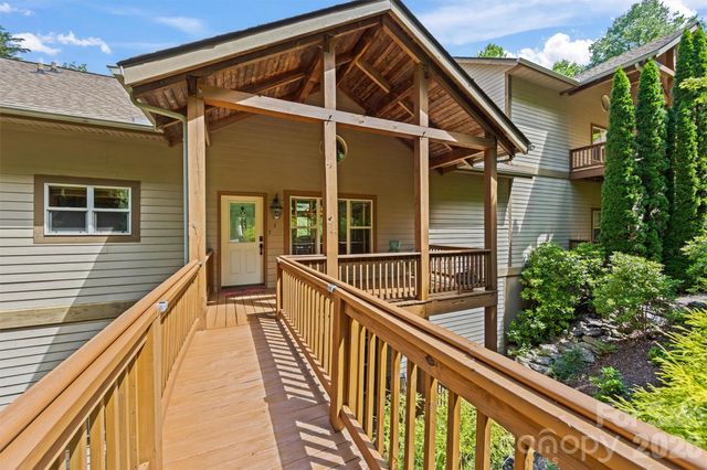 226 Sawgrass Drive, Whittier, NC 28789