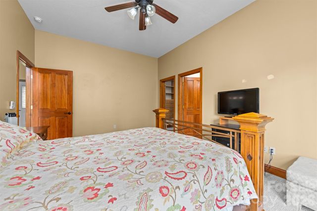 226 Sawgrass Drive, Whittier, NC 28789
