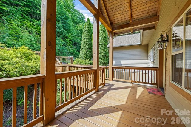 226 Sawgrass Drive, Whittier, NC 28789