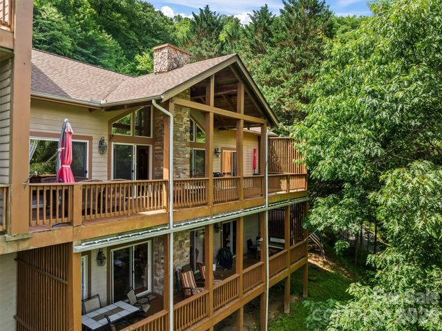 226 Sawgrass Drive, Whittier, NC 28789