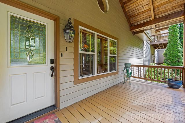 226 Sawgrass Drive, Whittier, NC 28789