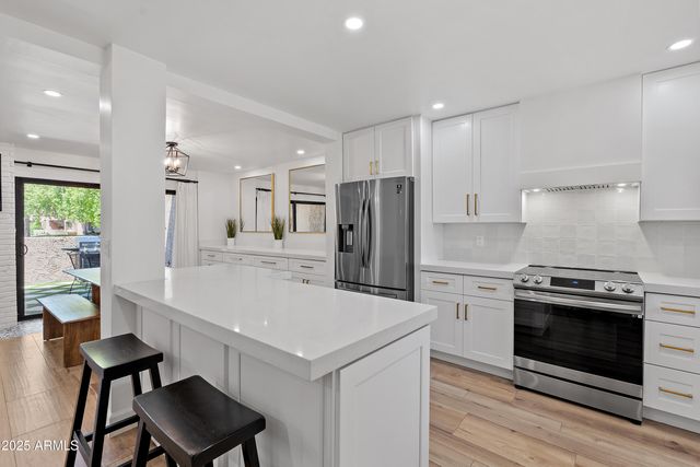 7316 N VIA CAMELLO DEL NORTE -- 101, Scottsdale, AZ 85258