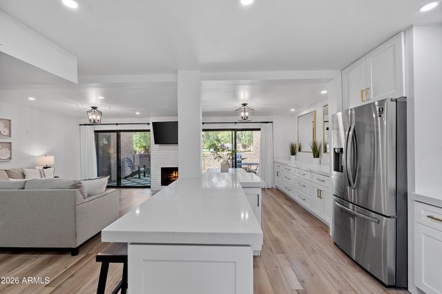 7316 N VIA CAMELLO DEL NORTE -- 101, Scottsdale, AZ 85258