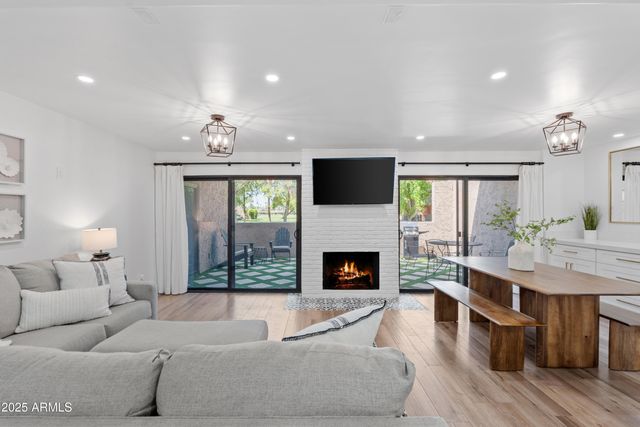 7316 N VIA CAMELLO DEL NORTE -- 101, Scottsdale, AZ 85258