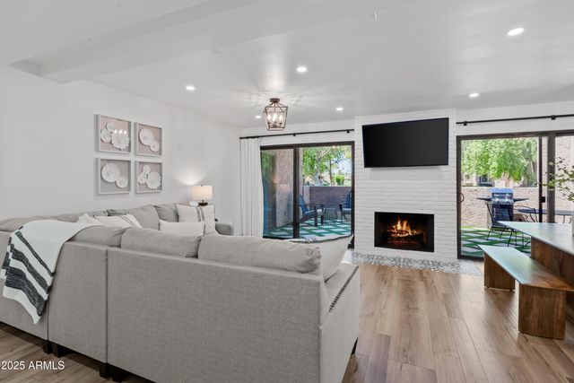 7316 N VIA CAMELLO DEL NORTE -- 101, Scottsdale, AZ 85258