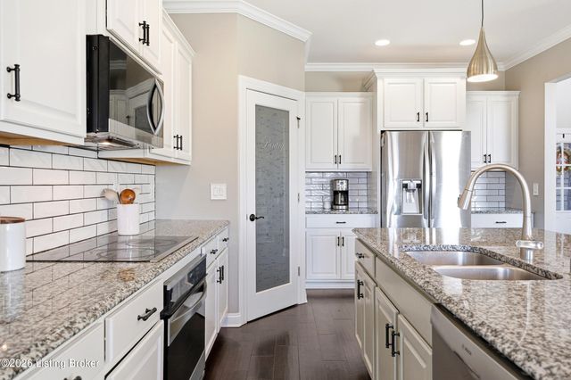 193 Knapp Ln, Taylorsville, KY 40071