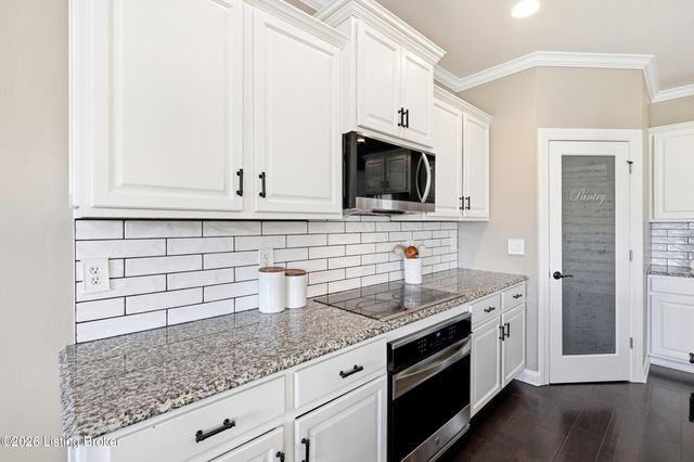 193 Knapp Ln, Taylorsville, KY 40071