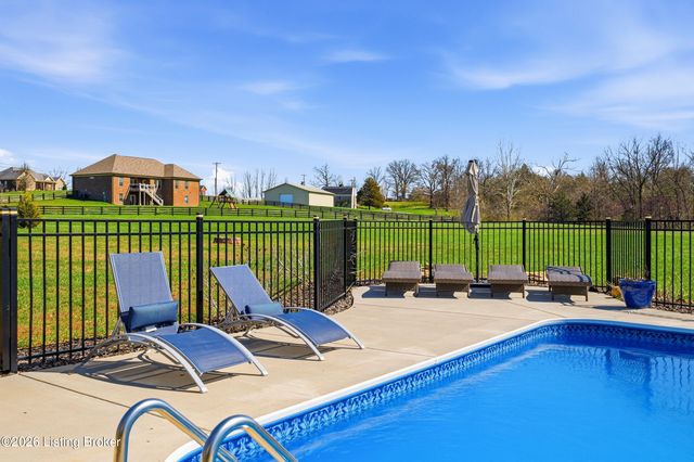 193 Knapp Ln, Taylorsville, KY 40071