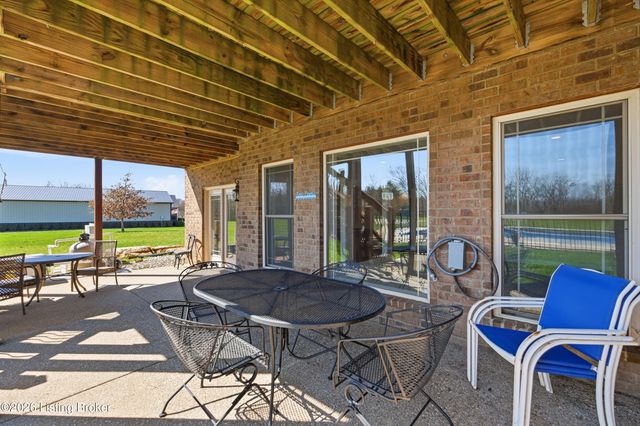 193 Knapp Ln, Taylorsville, KY 40071