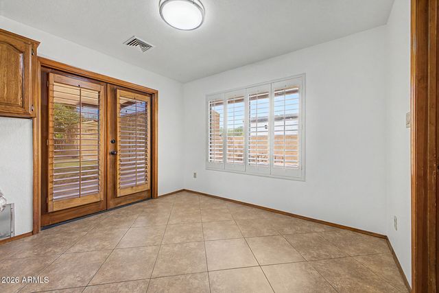 8122 S Palm Drive, Tempe, AZ 85284