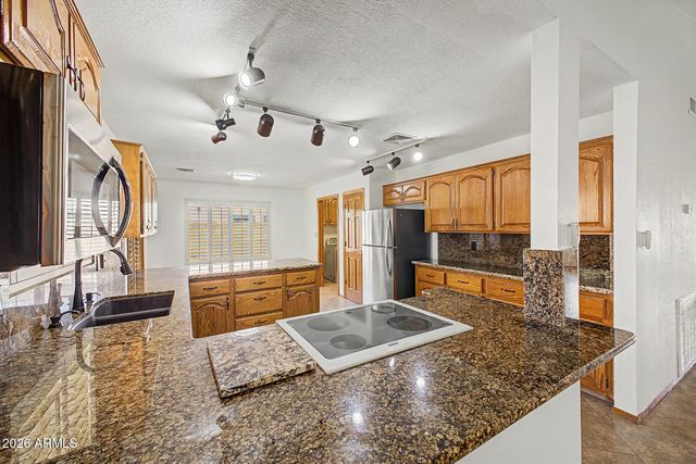 8122 S Palm Drive, Tempe, AZ 85284