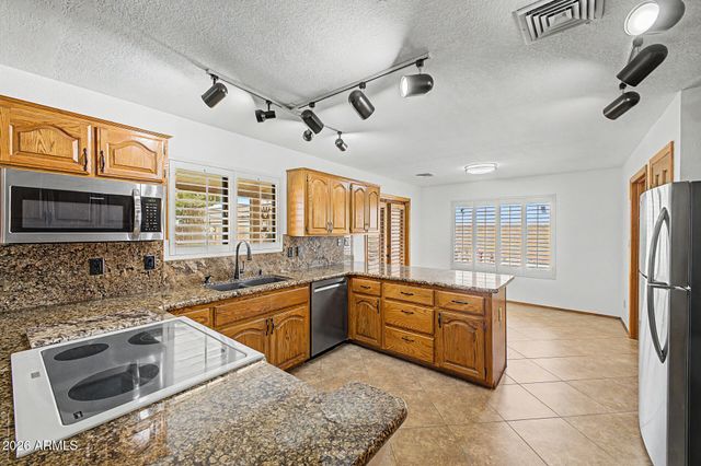 8122 S Palm Drive, Tempe, AZ 85284