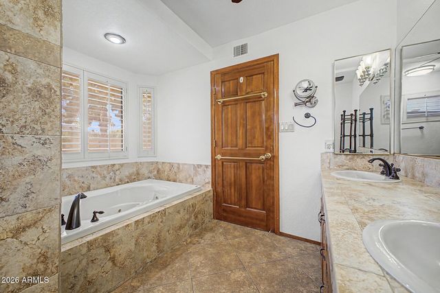 8122 S Palm Drive, Tempe, AZ 85284