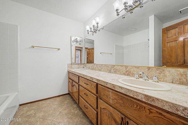 8122 S Palm Drive, Tempe, AZ 85284