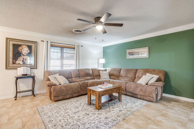 800 Brazos Drive, Mineral Wells, TX 76067