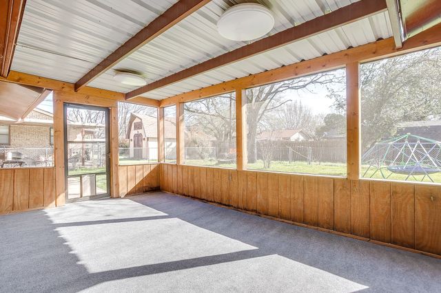 800 Brazos Drive, Mineral Wells, TX 76067