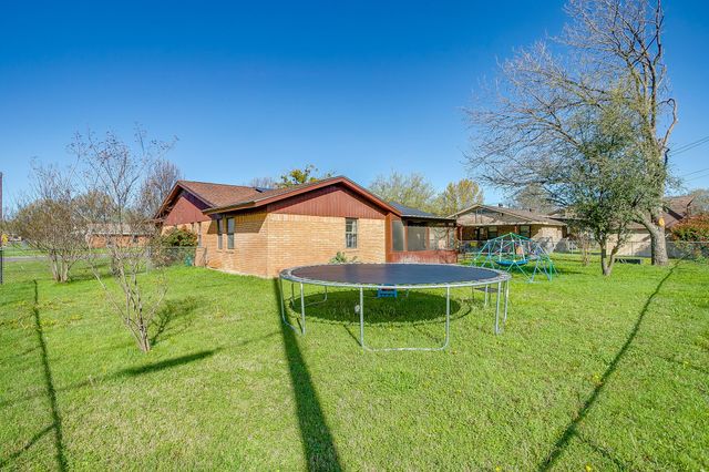 800 Brazos Drive, Mineral Wells, TX 76067