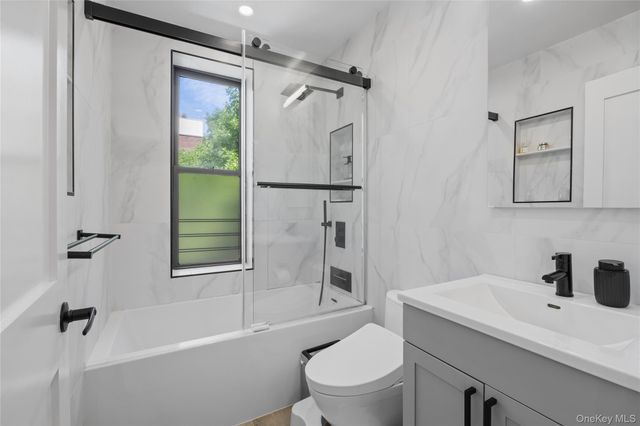 2439 38th Street c10, Astoria, NY 11103
