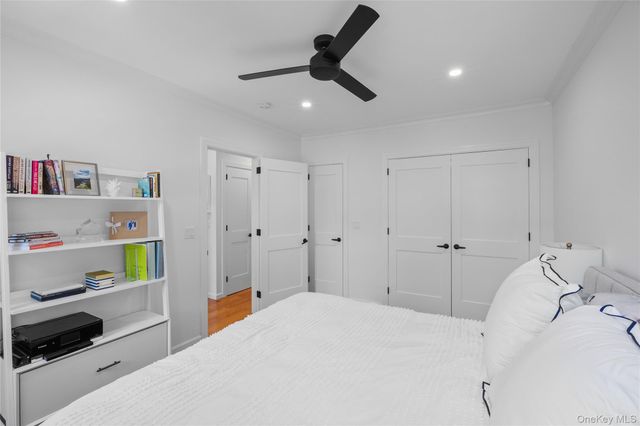 2439 38th Street c10, Astoria, NY 11103