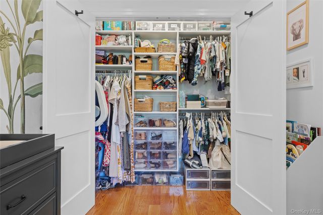 2439 38th Street c10, Astoria, NY 11103