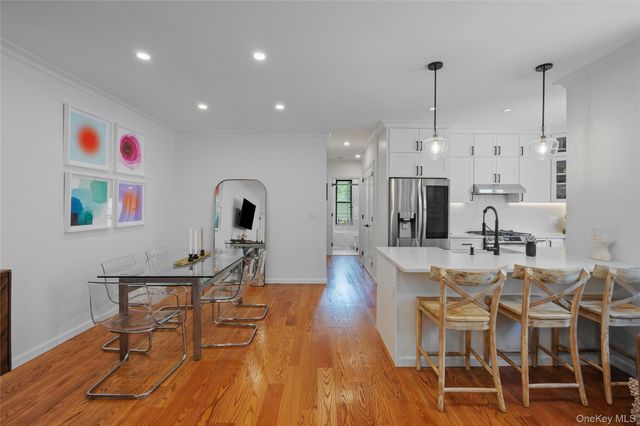 2439 38th Street c10, Astoria, NY 11103