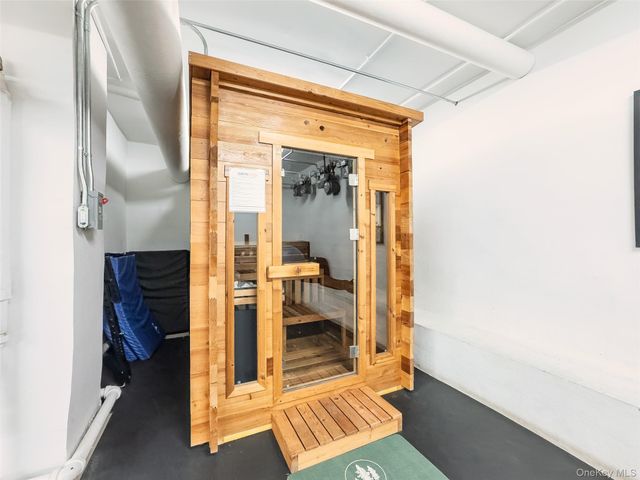 2439 38th Street c10, Astoria, NY 11103