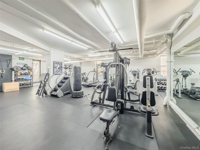 2439 38th Street c10, Astoria, NY 11103