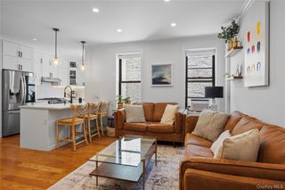 2439 38th Street c10, Astoria, NY 11103