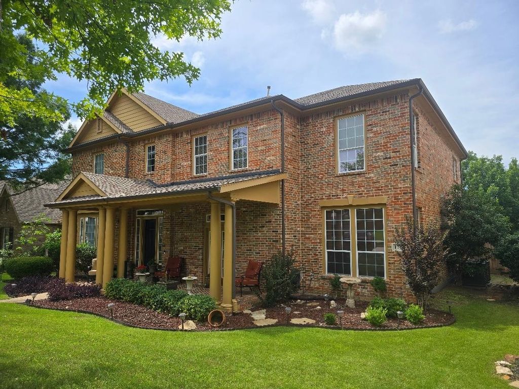 1717 E Branch Hollow Drive, Carrollton, TX 75007