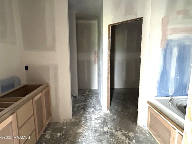 108 Carreras Lane, Maurice, LA 70555
