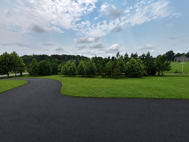 388 Buddy rd, Burns, TN 37029
