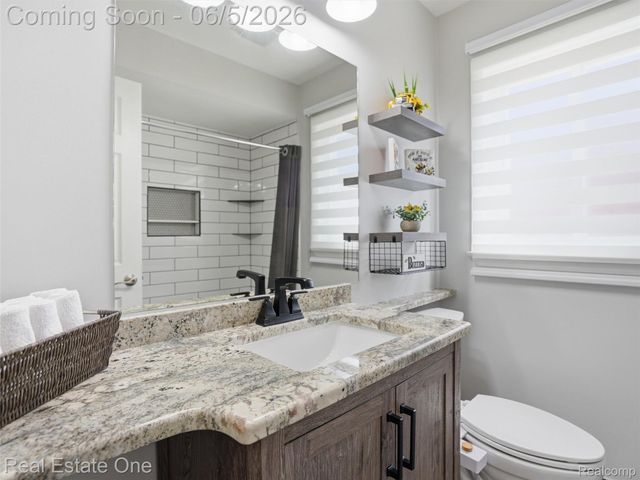 4603 E 13 Mile Road, Warren, MI 48092