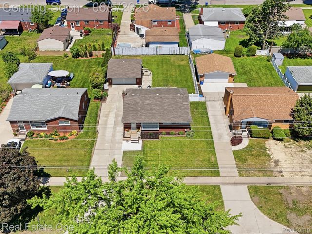 4603 E 13 Mile Road, Warren, MI 48092