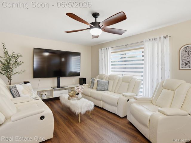 4603 E 13 Mile Road, Warren, MI 48092