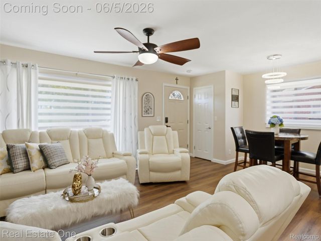 4603 E 13 Mile Road, Warren, MI 48092