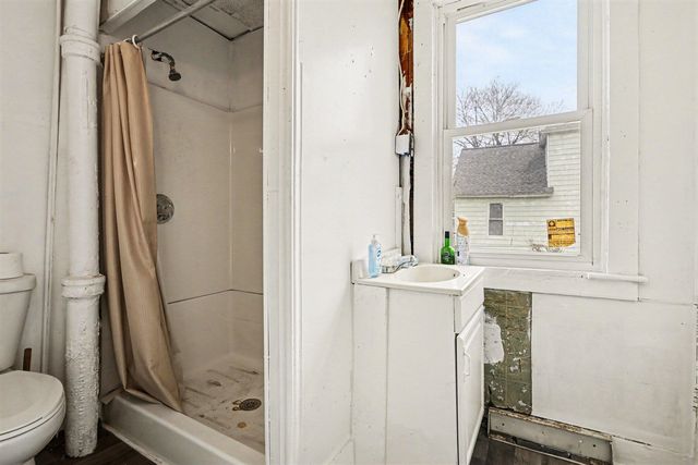 1337 N Edwards Street, Kalamazoo, MI 49007