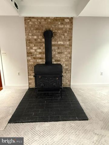 5622 DAVIS FORD RD, Manassas, VA 20112