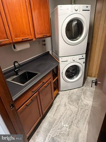 5622 DAVIS FORD RD, Manassas, VA 20112
