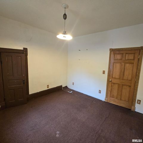 1121 N BENEDICT Street, Chillicothe, IL 61523