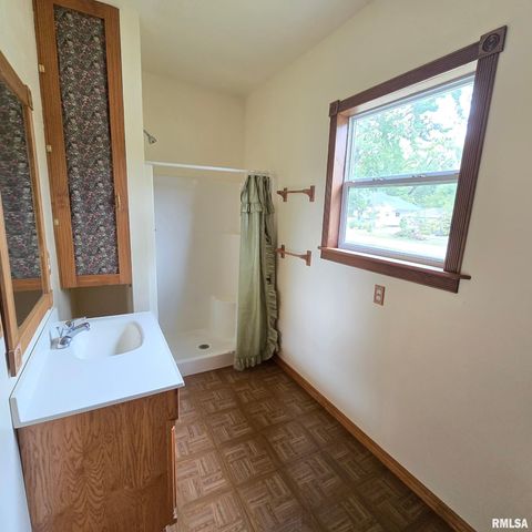 1121 N BENEDICT Street, Chillicothe, IL 61523